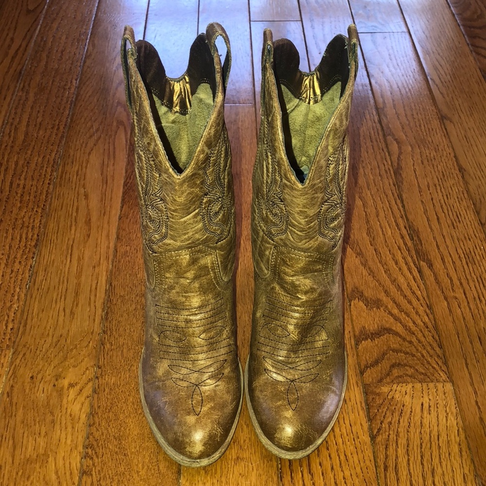 Tan Cowgirl Boots